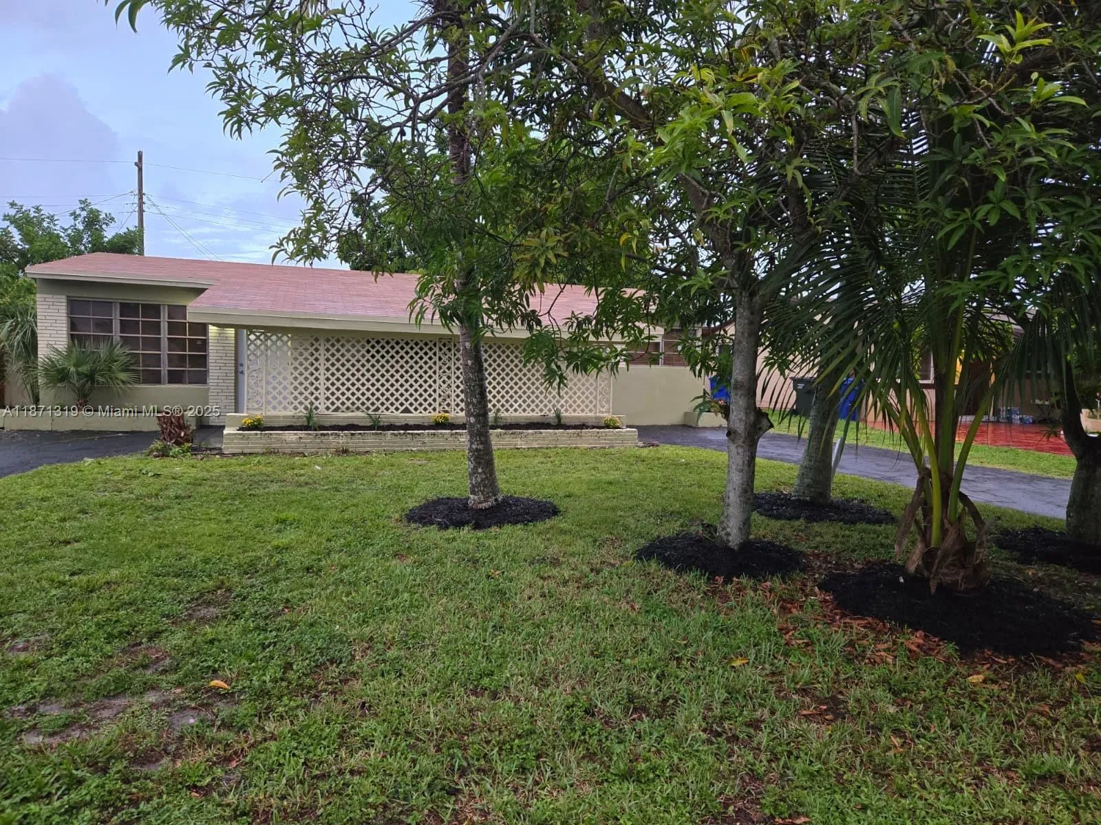 6751 Meade St, Hollywood, Florida 33024, Hollywood, Florida 33024, 3 Bedrooms Bedrooms, ,2 BathroomsBathrooms,Residential,For Sale,6751 Meade St, Hollywood, Florida 33024,A11871319