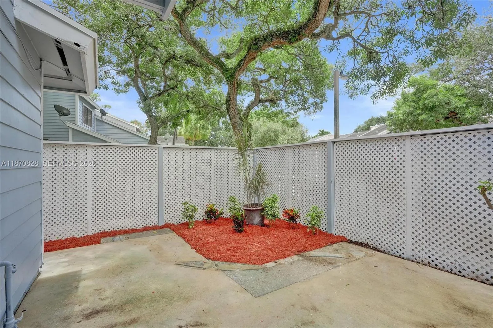 Private front yard/porch