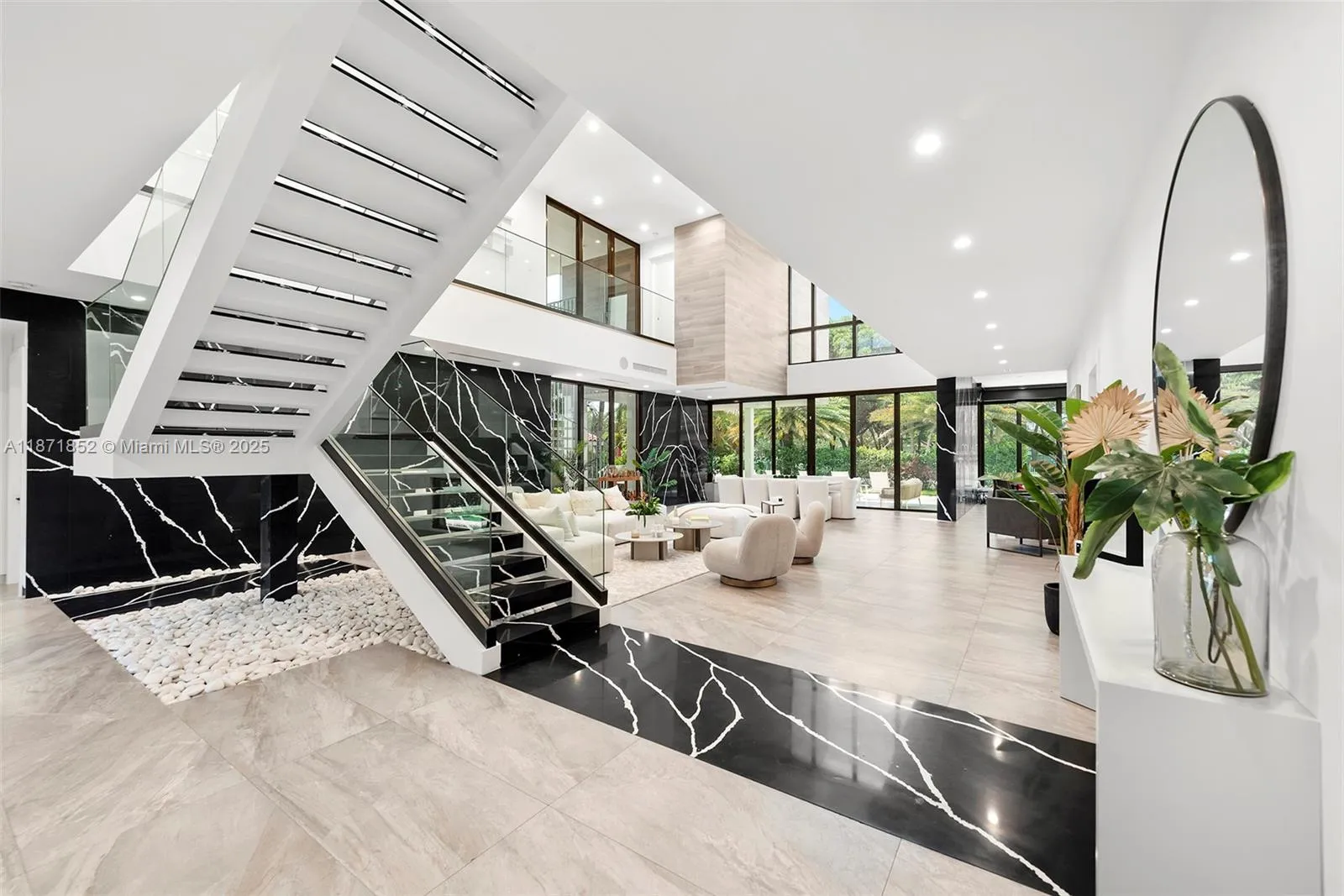 521 Holiday Dr, Hallandale Beach, Florida 33009, Hallandale Beach, Florida 33009, 7 Bedrooms Bedrooms, ,6 BathroomsBathrooms,Residential,For Sale,521 Holiday Dr, Hallandale Beach, Florida 33009,A11871852