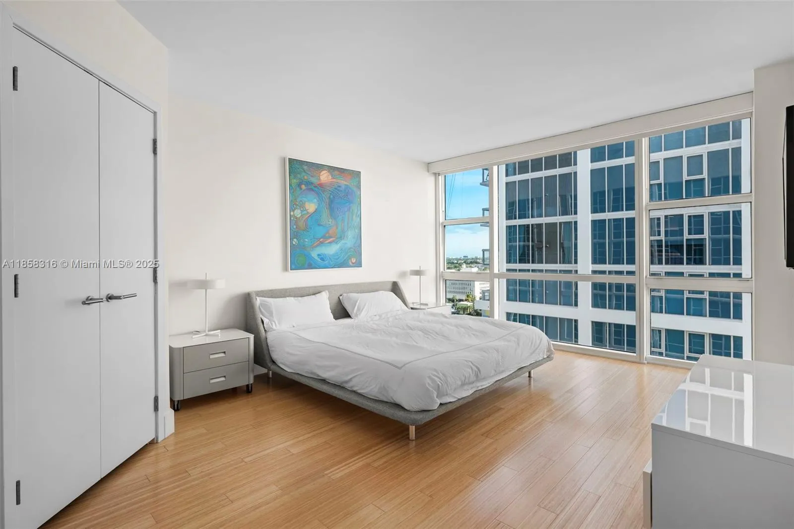 6801 Collins Ave Door1409 (deed 1401), Miami Beach, Miami Beach, Florida 33141, 2 Bedrooms Bedrooms, ,2 BathroomsBathrooms,Residential,For Sale,6801 Collins Ave Door1409 (deed 1401), Miami Beach,A11858316