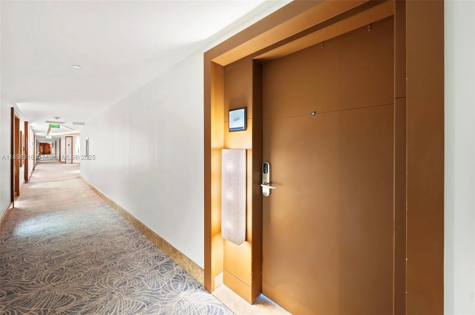 6801 Collins Ave Door1409 (deed 1401), Miami Beach, Miami Beach, Florida 33141, 2 Bedrooms Bedrooms, ,2 BathroomsBathrooms,Residential,For Sale,6801 Collins Ave Door1409 (deed 1401), Miami Beach,A11858316