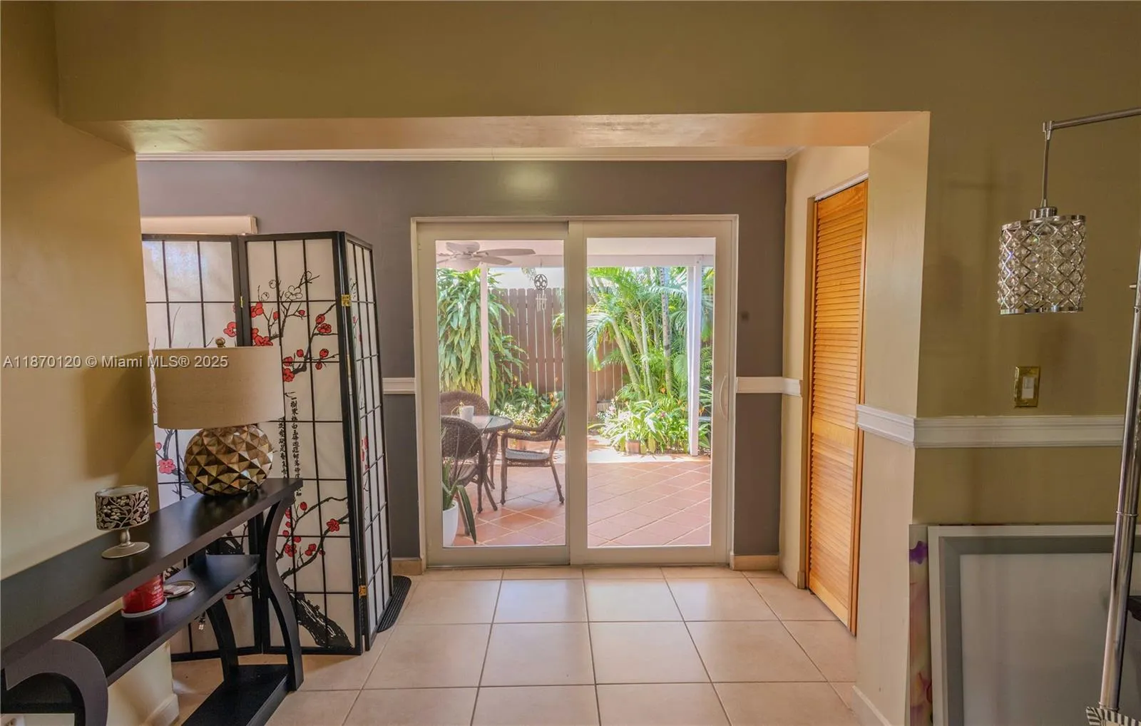 2435 Sw 11th St 9-b, Miami, Florida 33135, Miami, Florida 33135, 3 Bedrooms Bedrooms, ,3 BathroomsBathrooms,Residential,For Sale,2435 Sw 11th St 9-b, Miami, Florida 33135,A11870120