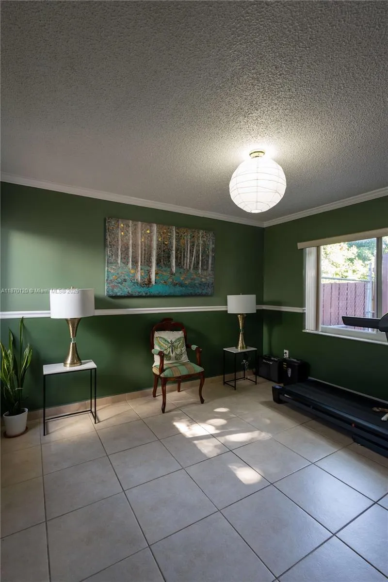 2435 Sw 11th St 9-b, Miami, Florida 33135, Miami, Florida 33135, 3 Bedrooms Bedrooms, ,3 BathroomsBathrooms,Residential,For Sale,2435 Sw 11th St 9-b, Miami, Florida 33135,A11870120
