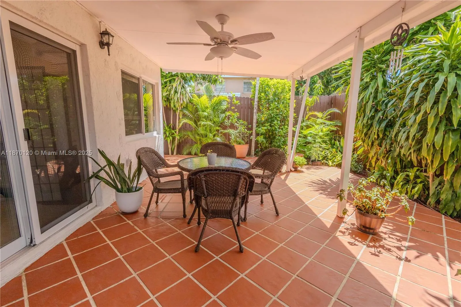 2435 Sw 11th St 9-b, Miami, Florida 33135, Miami, Florida 33135, 3 Bedrooms Bedrooms, ,3 BathroomsBathrooms,Residential,For Sale,2435 Sw 11th St 9-b, Miami, Florida 33135,A11870120