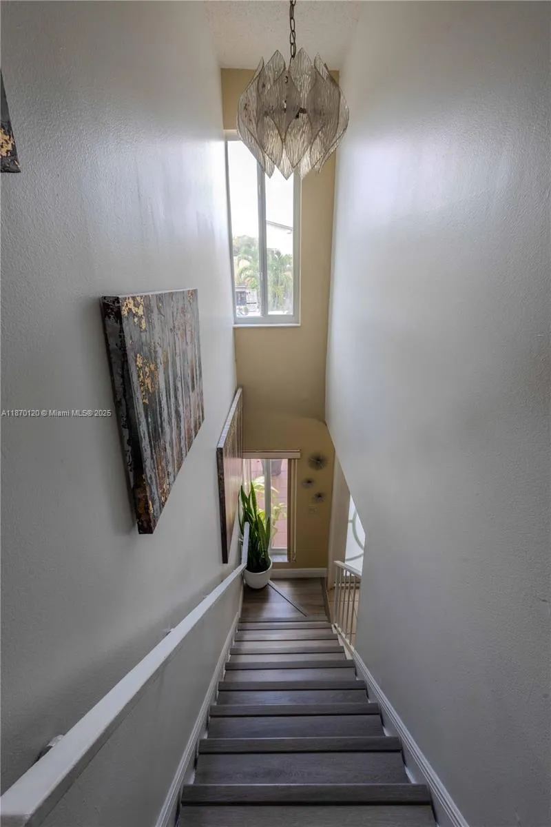2435 Sw 11th St 9-b, Miami, Florida 33135, Miami, Florida 33135, 3 Bedrooms Bedrooms, ,3 BathroomsBathrooms,Residential,For Sale,2435 Sw 11th St 9-b, Miami, Florida 33135,A11870120