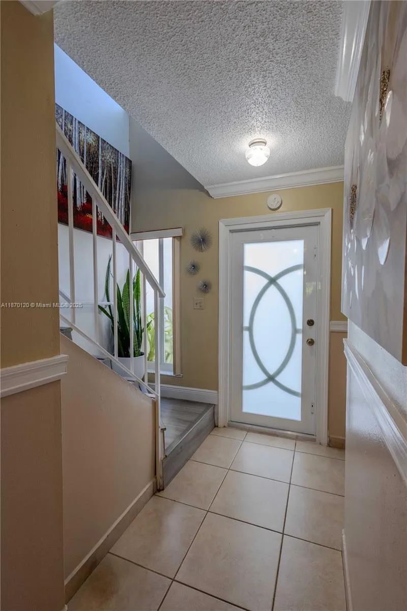 2435 Sw 11th St 9-b, Miami, Florida 33135, Miami, Florida 33135, 3 Bedrooms Bedrooms, ,3 BathroomsBathrooms,Residential,For Sale,2435 Sw 11th St 9-b, Miami, Florida 33135,A11870120