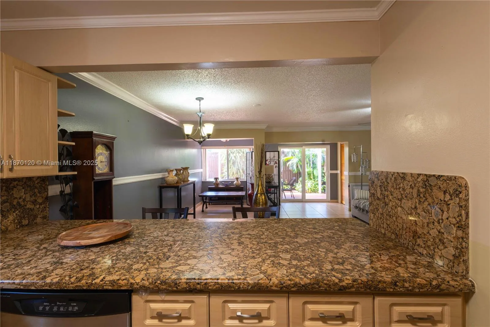 2435 Sw 11th St 9-b, Miami, Florida 33135, Miami, Florida 33135, 3 Bedrooms Bedrooms, ,3 BathroomsBathrooms,Residential,For Sale,2435 Sw 11th St 9-b, Miami, Florida 33135,A11870120