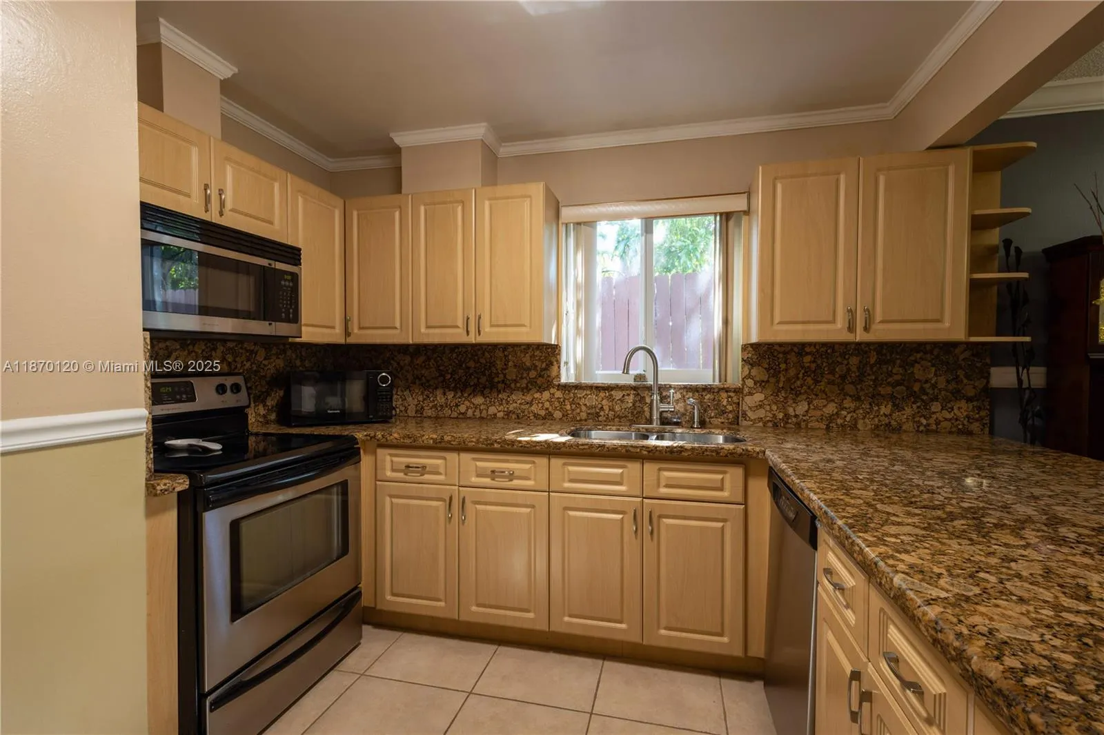 2435 Sw 11th St 9-b, Miami, Florida 33135, Miami, Florida 33135, 3 Bedrooms Bedrooms, ,3 BathroomsBathrooms,Residential,For Sale,2435 Sw 11th St 9-b, Miami, Florida 33135,A11870120