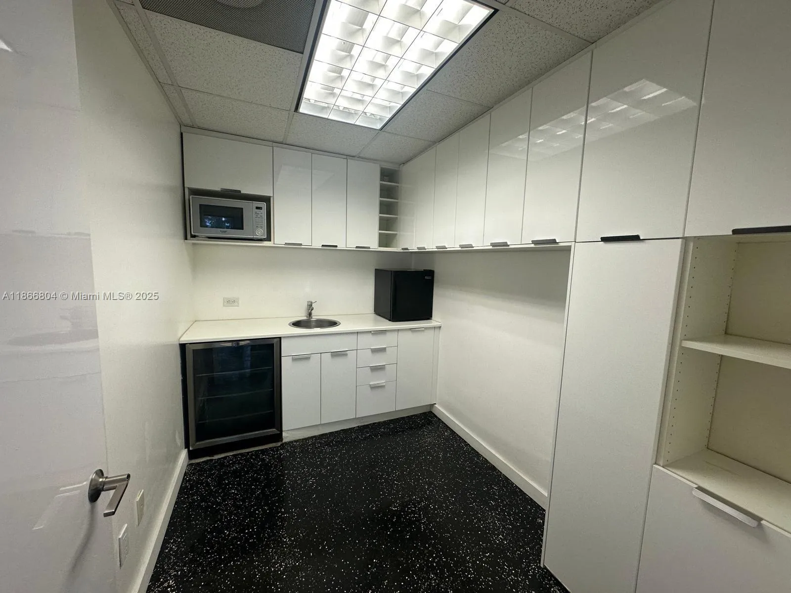 2350 Nw 96th Ave, Doral, Florida 33172, Doral, Florida 33172, ,Commercial Lease,For Rent,2350 Nw 96th Ave, Doral, Florida 33172,A11866804