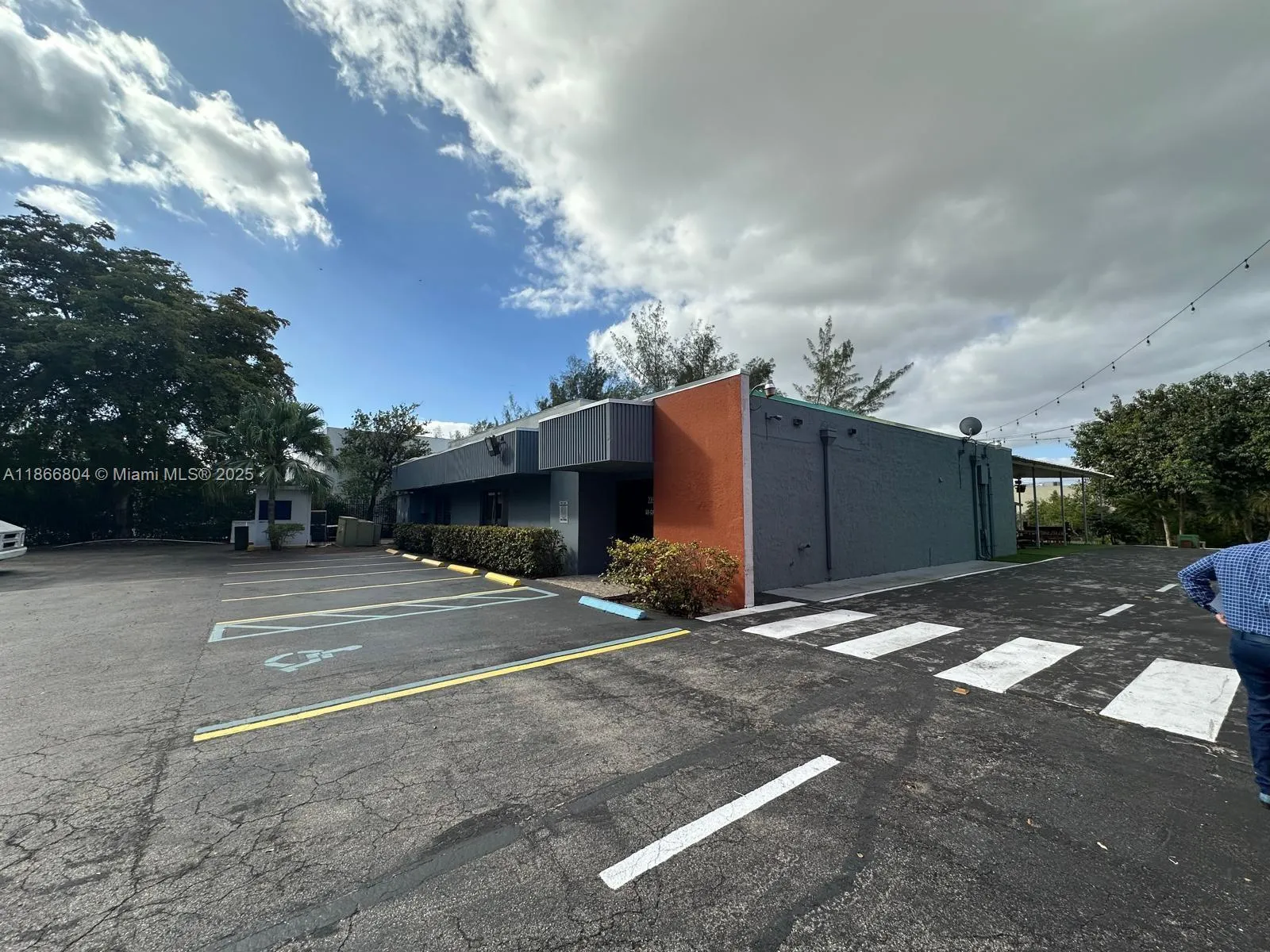 2350 Nw 96th Ave, Doral, Florida 33172, Doral, Florida 33172, ,Commercial Lease,For Rent,2350 Nw 96th Ave, Doral, Florida 33172,A11866804