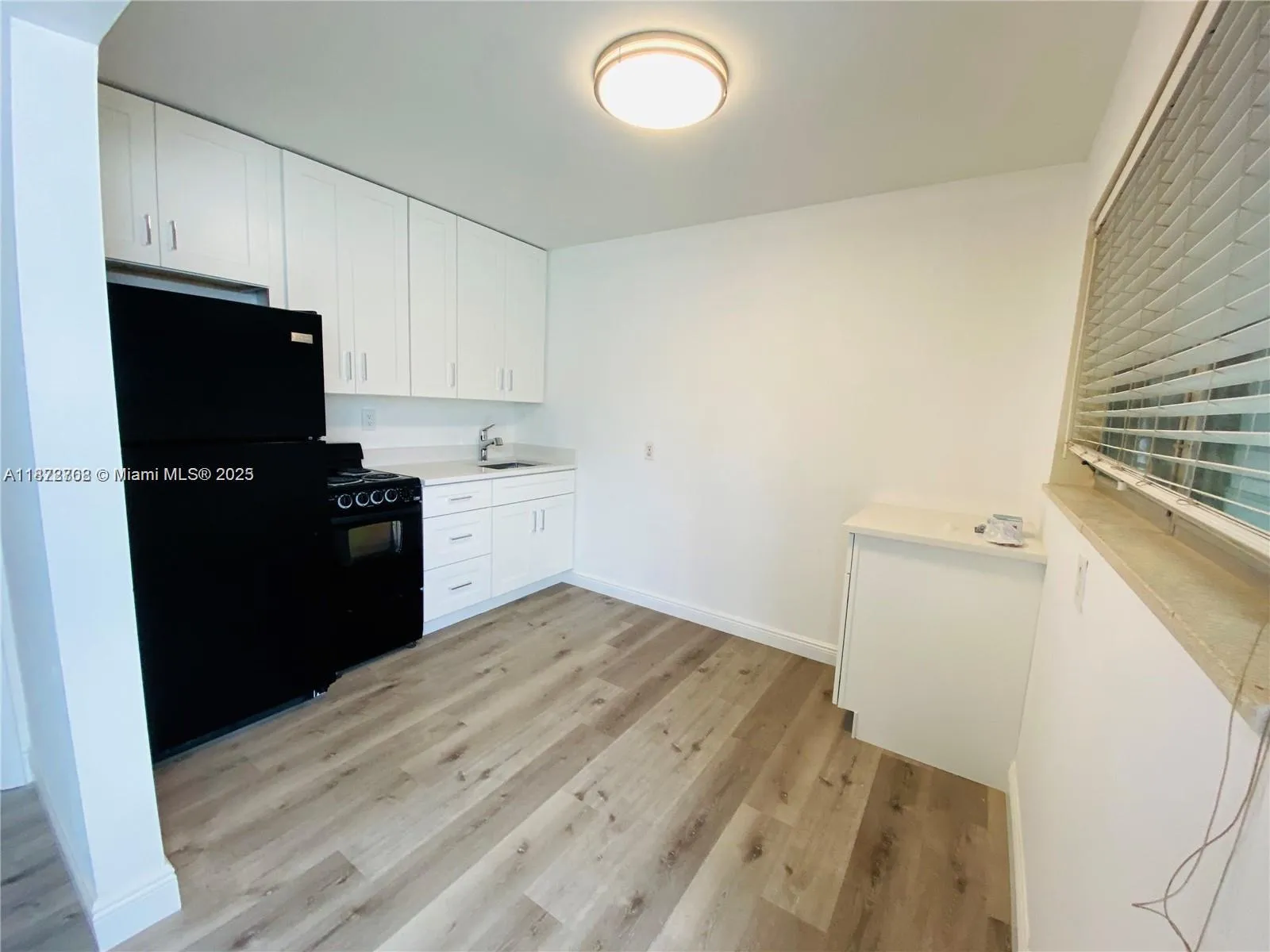 116 Se 9th Ct, Hallandale Beach, Florida 33009, Hallandale Beach, Florida 33009, ,Residential Income,For Sale,116 Se 9th Ct, Hallandale Beach, Florida 33009,A11872708