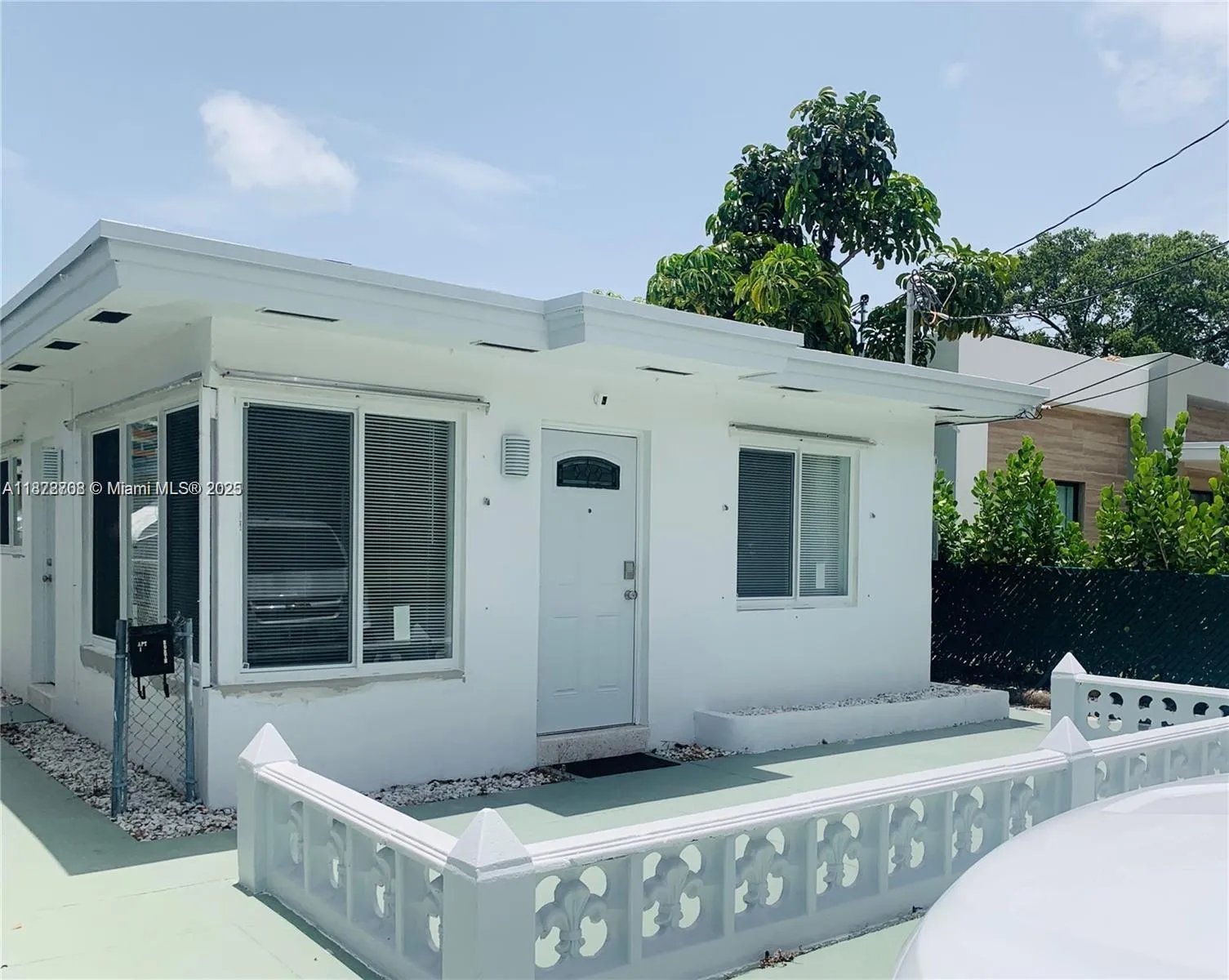116 Se 9th Ct, Hallandale Beach, Florida 33009, Hallandale Beach, Florida 33009, ,Residential Income,For Sale,116 Se 9th Ct, Hallandale Beach, Florida 33009,A11872708