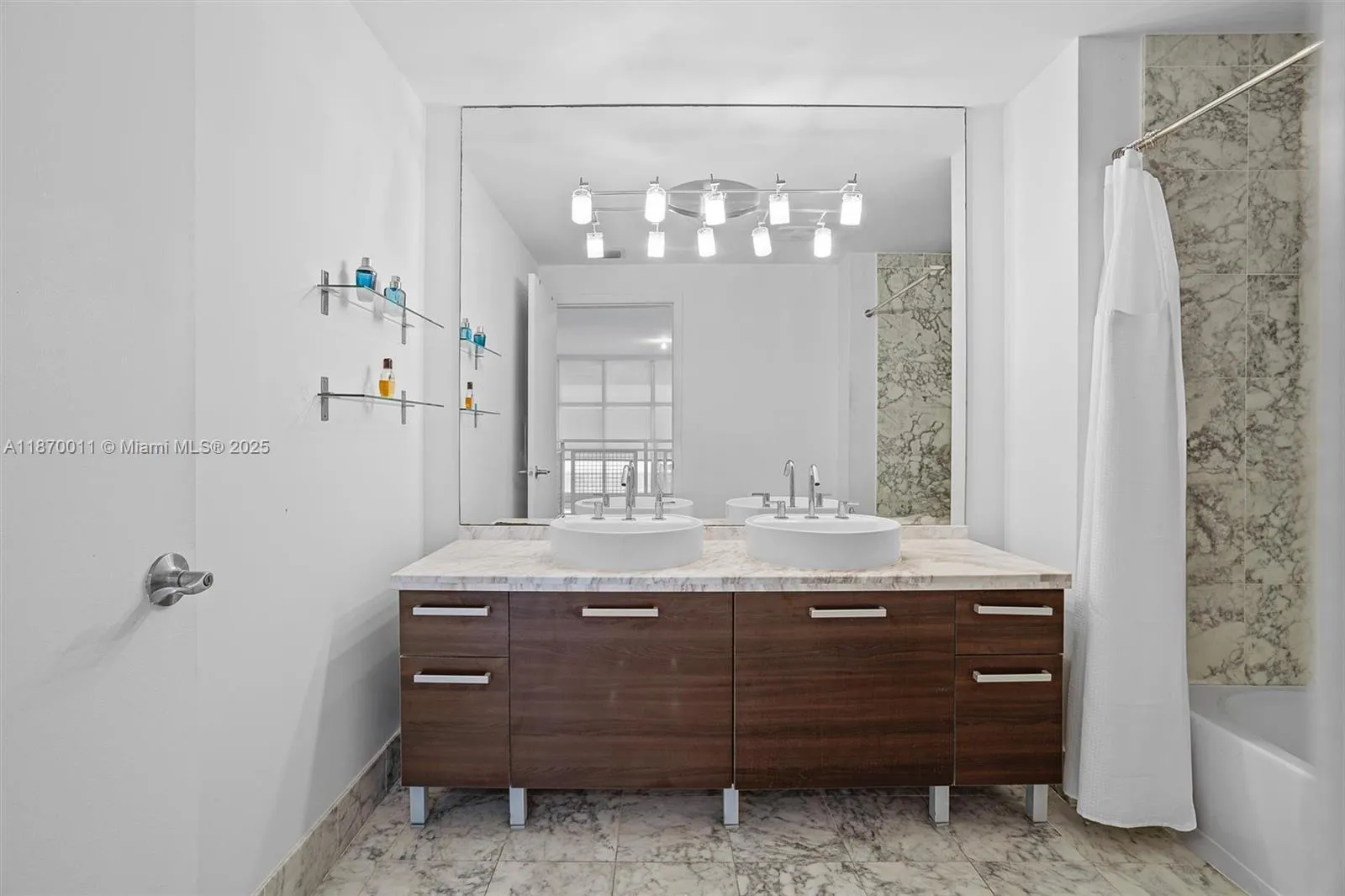 253 Ne 2 St 626, Miami, Florida 33132, Miami, Florida 33132, 1 Bedroom Bedrooms, ,1 BathroomBathrooms,Residential,For Sale,253 Ne 2 St 626, Miami, Florida 33132,A11870011