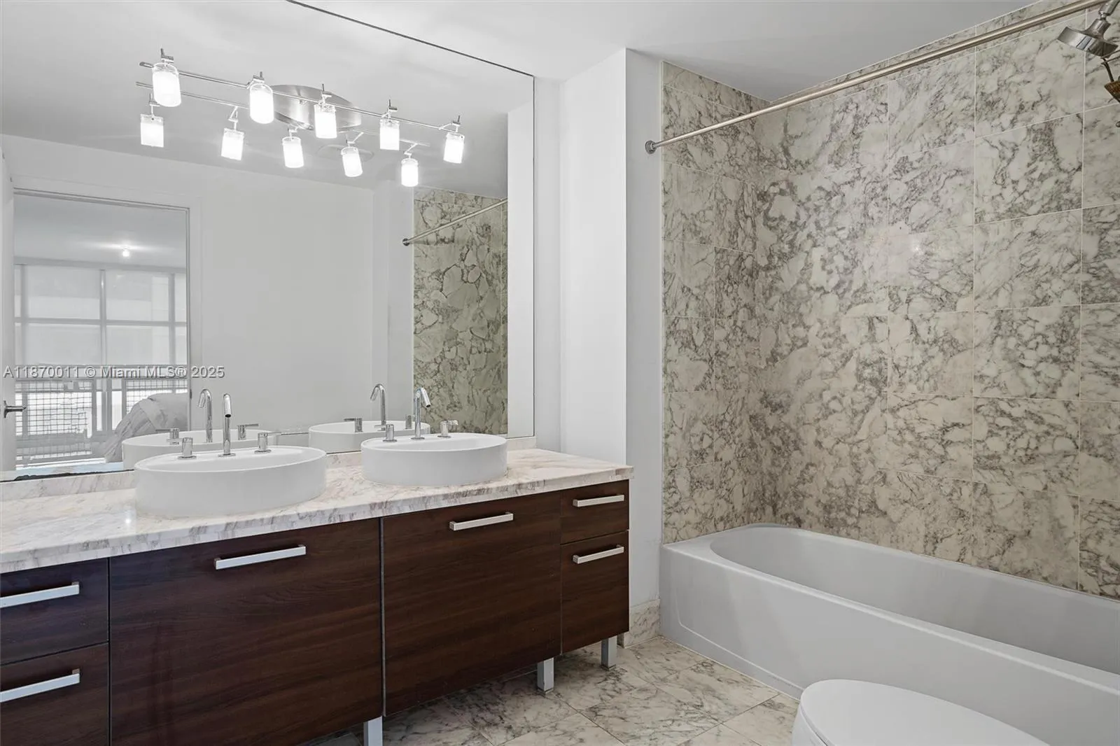 253 Ne 2 St 626, Miami, Florida 33132, Miami, Florida 33132, 1 Bedroom Bedrooms, ,1 BathroomBathrooms,Residential,For Sale,253 Ne 2 St 626, Miami, Florida 33132,A11870011
