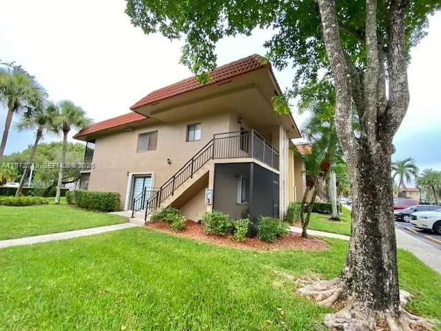 437 Lakeview Dr 201, Weston, Florida 33326, Weston, Florida 33326, 2 Bedrooms Bedrooms, ,2 BathroomsBathrooms,Residential,For Sale,437 Lakeview Dr 201, Weston, Florida 33326,A11872719