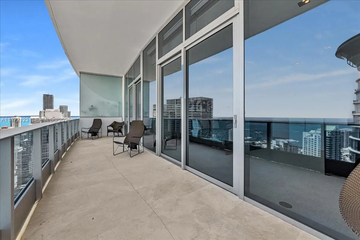 200 Biscayne Boulevard Way Ph 5401, Miami, Florida, Miami, Florida 33131, 4 Bedrooms Bedrooms, ,4 BathroomsBathrooms,Residential,For Sale,200 Biscayne Boulevard Way Ph 5401, Miami, Florida,A11872123