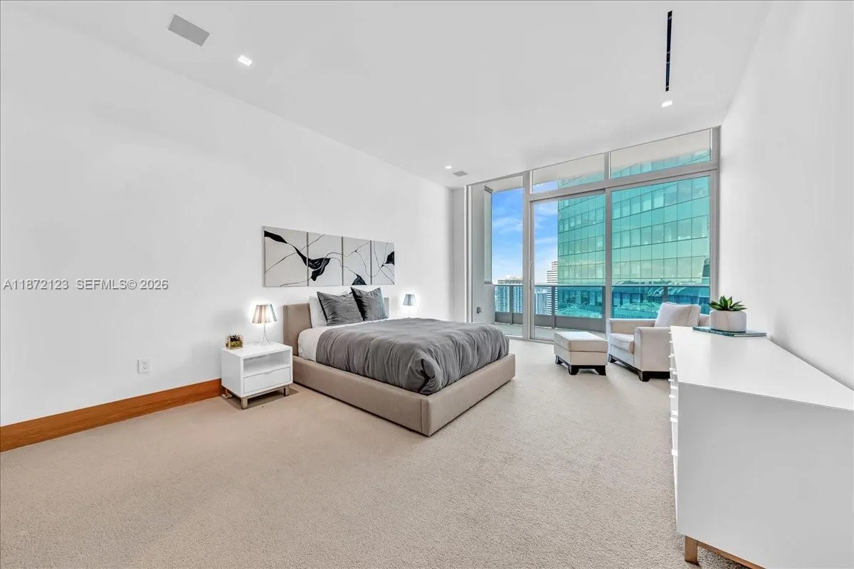 200 Biscayne Boulevard Way Ph 5401, Miami, Florida, Miami, Florida 33131, 4 Bedrooms Bedrooms, ,4 BathroomsBathrooms,Residential,For Sale,200 Biscayne Boulevard Way Ph 5401, Miami, Florida,A11872123