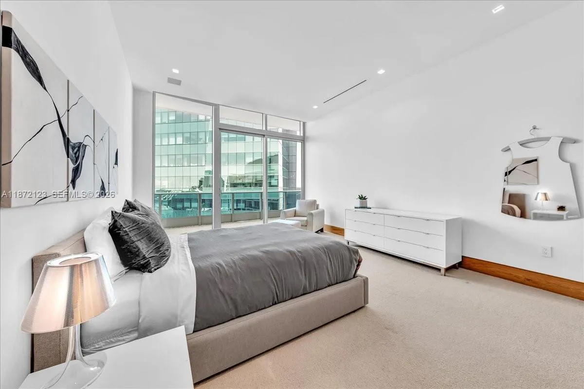 200 Biscayne Boulevard Way Ph 5401, Miami, Florida, Miami, Florida 33131, 4 Bedrooms Bedrooms, ,4 BathroomsBathrooms,Residential,For Sale,200 Biscayne Boulevard Way Ph 5401, Miami, Florida,A11872123