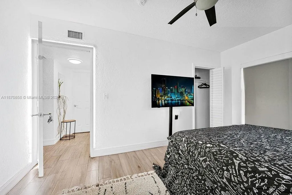 1784 Marseille Dr, Miami Beach, Florida 33141, Miami Beach, Florida 33141, ,Residential Income,For Sale,1784 Marseille Dr, Miami Beach, Florida 33141,A11870858