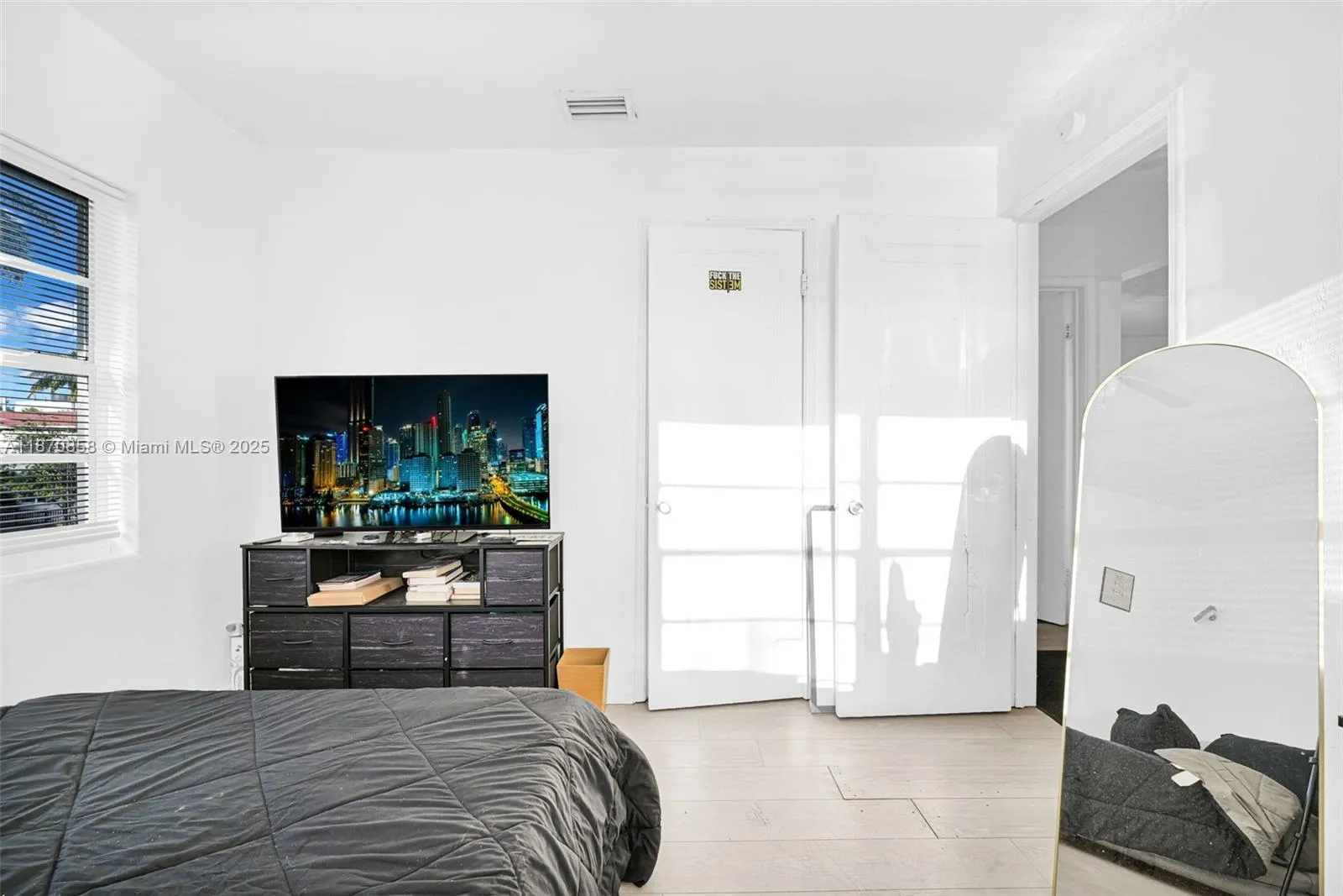 1784 Marseille Dr, Miami Beach, Florida 33141, Miami Beach, Florida 33141, ,Residential Income,For Sale,1784 Marseille Dr, Miami Beach, Florida 33141,A11870858