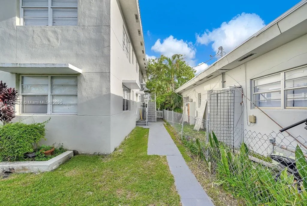 1784 Marseille Dr, Miami Beach, Florida 33141, Miami Beach, Florida 33141, ,Residential Income,For Sale,1784 Marseille Dr, Miami Beach, Florida 33141,A11870858