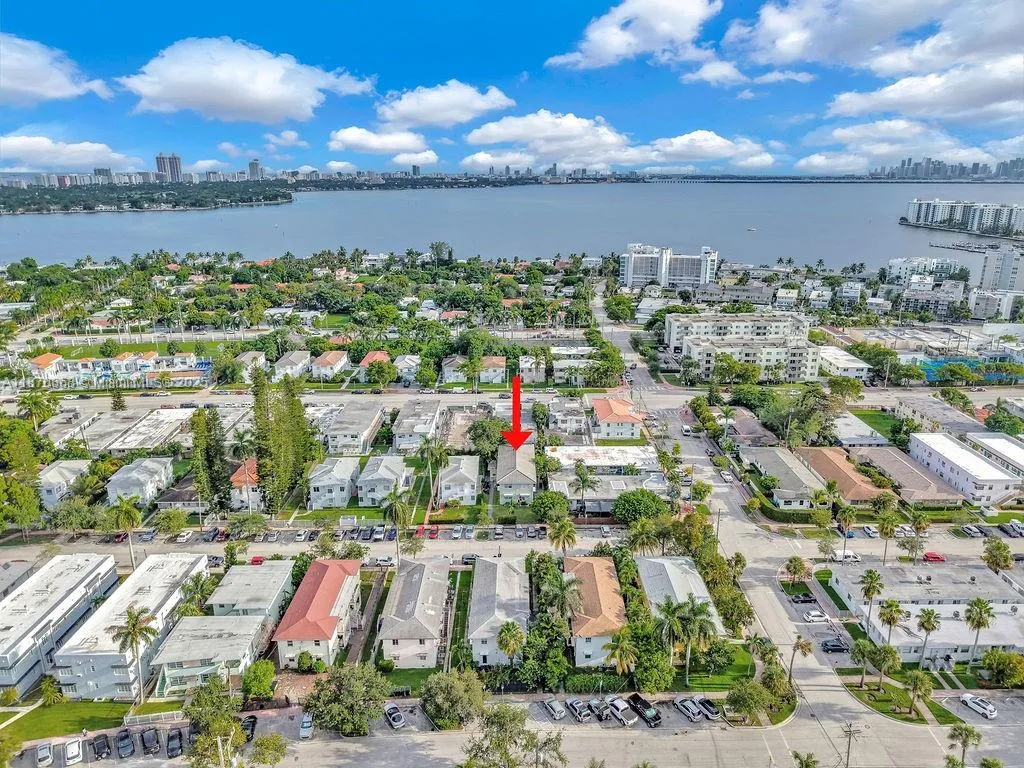 1784 Marseille Dr, Miami Beach, Florida 33141, Miami Beach, Florida 33141, ,Residential Income,For Sale,1784 Marseille Dr, Miami Beach, Florida 33141,A11870858