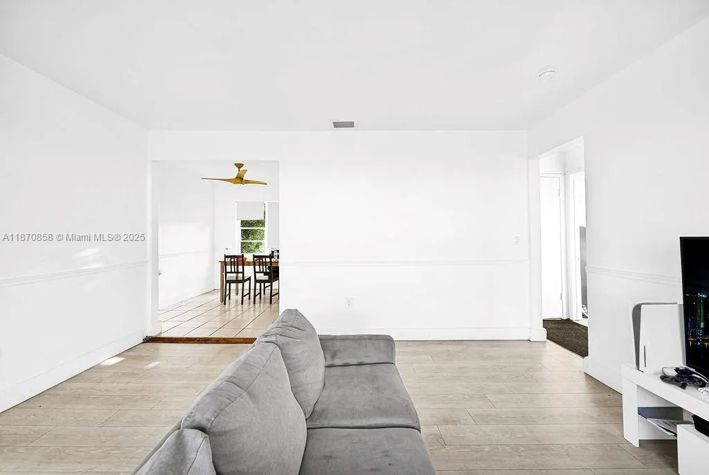 1784 Marseille Dr, Miami Beach, Florida 33141, Miami Beach, Florida 33141, ,Residential Income,For Sale,1784 Marseille Dr, Miami Beach, Florida 33141,A11870858