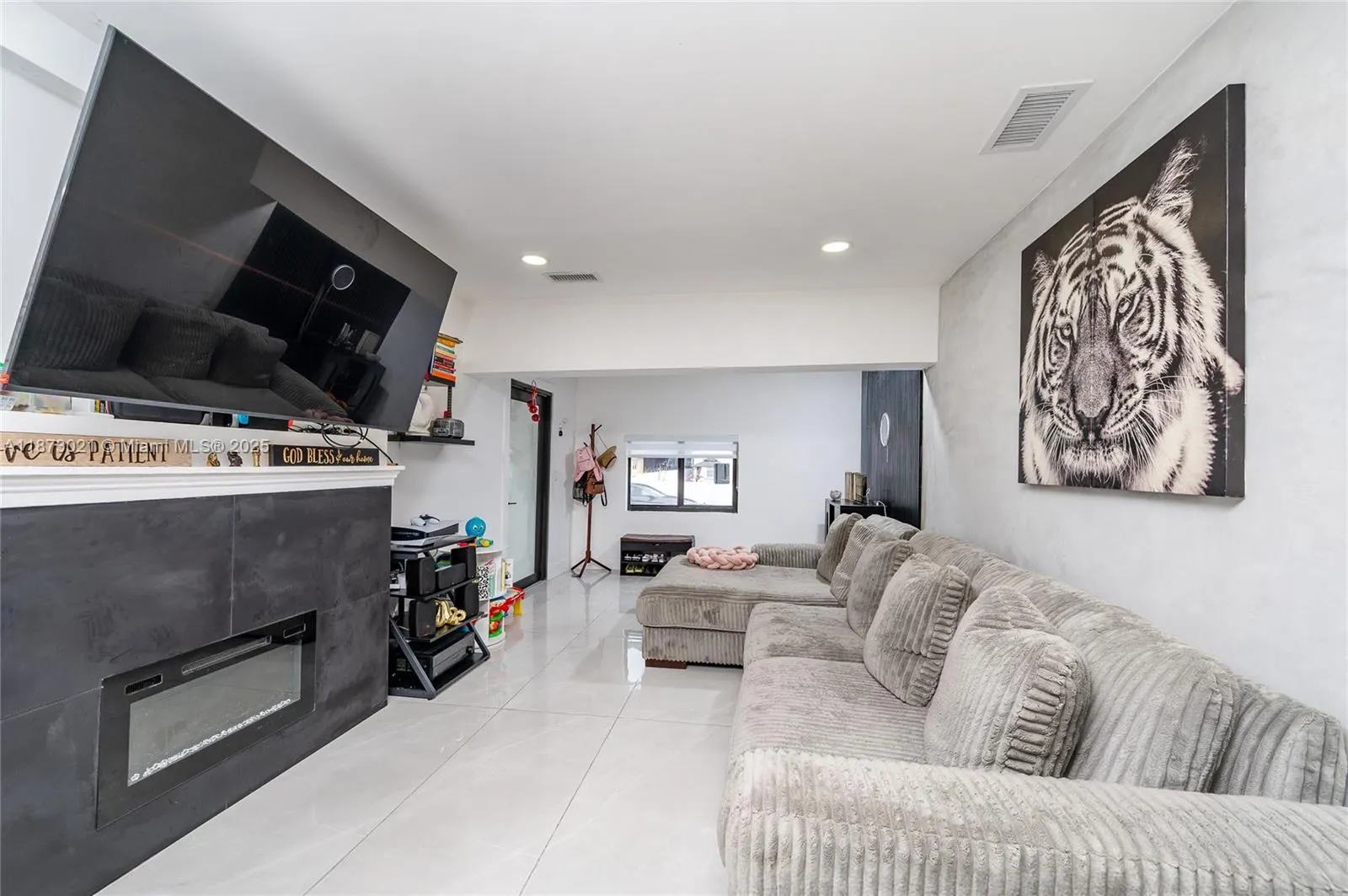 1946 Nw 49th St, Miami, Florida 33142, Miami, Florida 33142, ,Residential Income,For Sale,1946 Nw 49th St, Miami, Florida 33142,A11873021