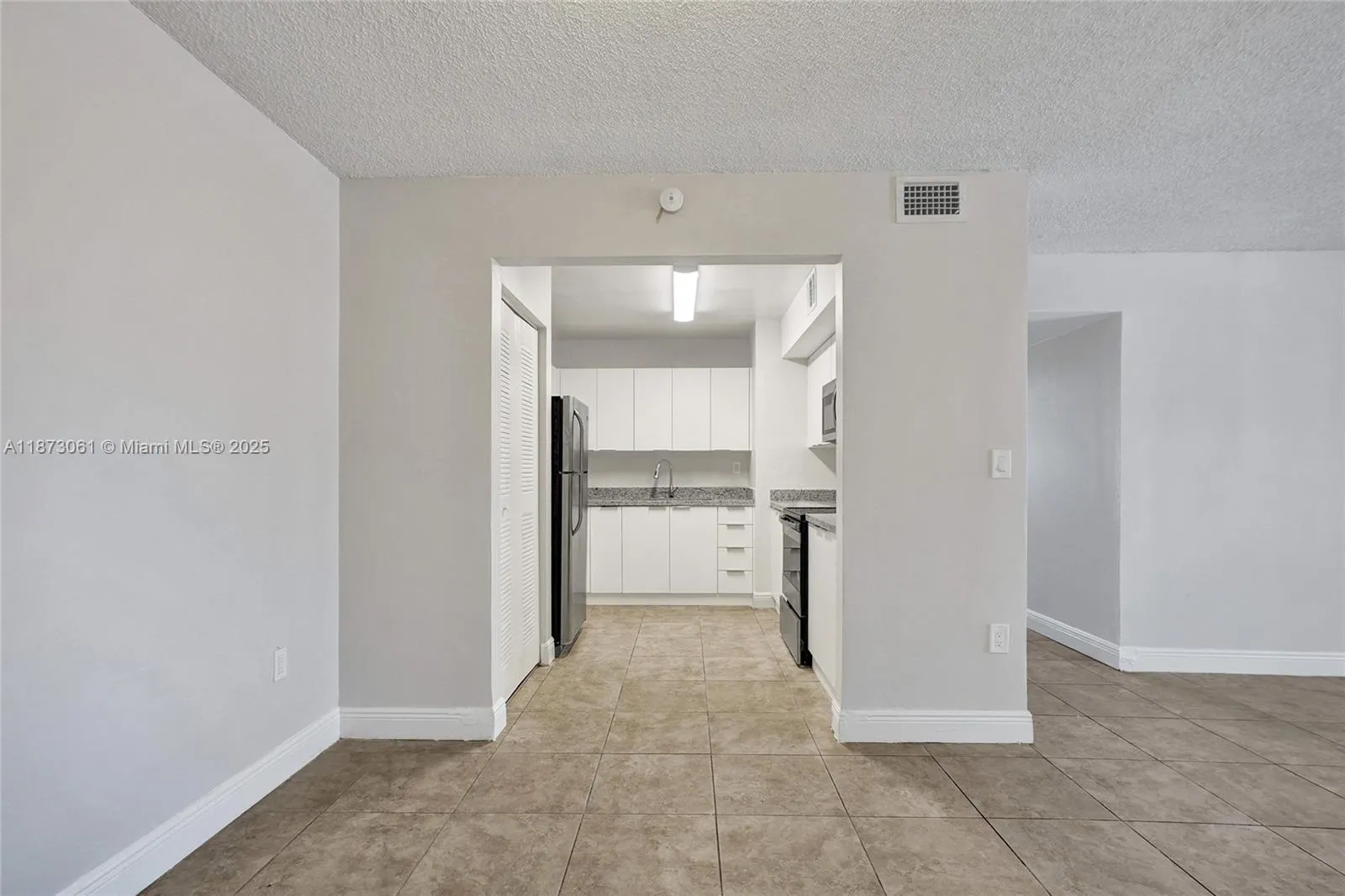 11505 Nw 22nd Ave 102, Miami, Florida 33167, Miami, Florida 33167, 3 Bedrooms Bedrooms, ,2 BathroomsBathrooms,Residential Lease,For Rent,11505 Nw 22nd Ave 102, Miami, Florida 33167,A11873061