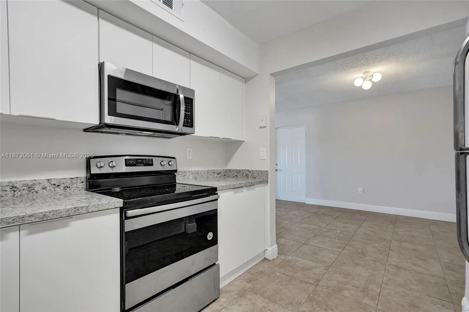 11505 Nw 22nd Ave 102, Miami, Florida 33167, Miami, Florida 33167, 3 Bedrooms Bedrooms, ,2 BathroomsBathrooms,Residential Lease,For Rent,11505 Nw 22nd Ave 102, Miami, Florida 33167,A11873061