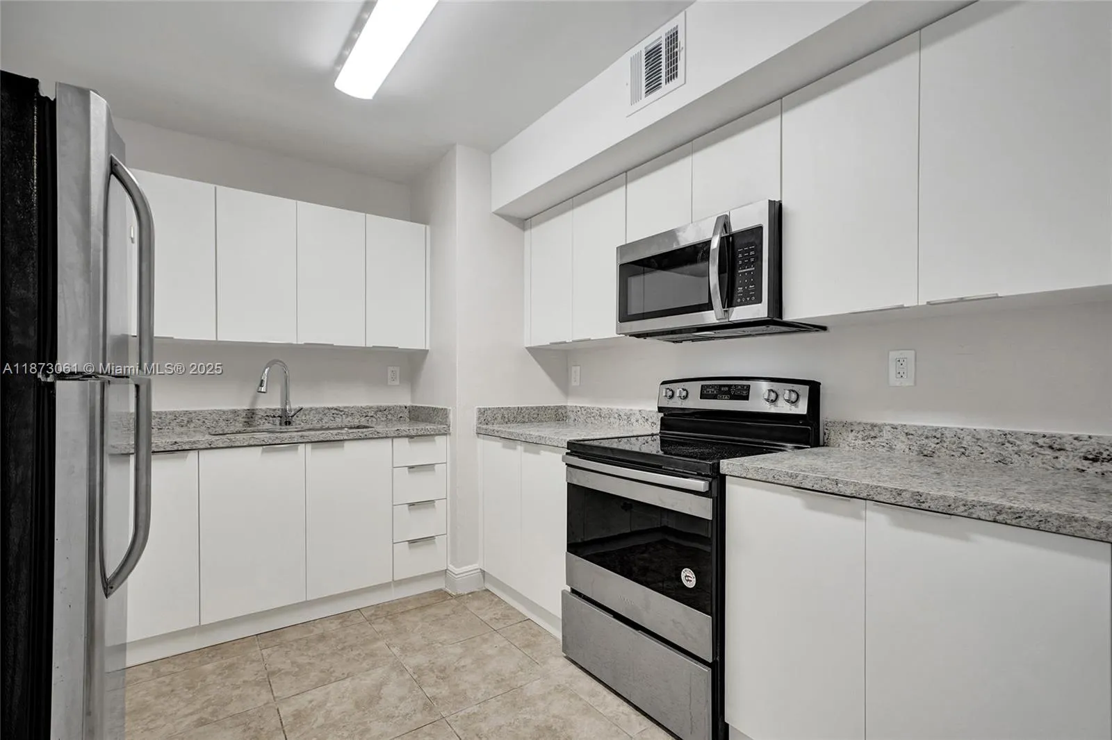 11505 Nw 22nd Ave 102, Miami, Florida 33167, Miami, Florida 33167, 3 Bedrooms Bedrooms, ,2 BathroomsBathrooms,Residential Lease,For Rent,11505 Nw 22nd Ave 102, Miami, Florida 33167,A11873061