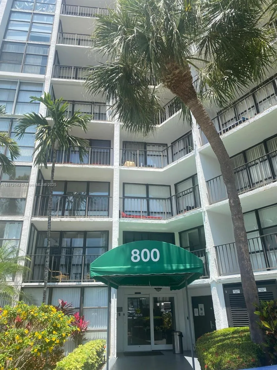 800 Parkview Dr 104, Hallandale Beach, Florida 330, Hallandale Beach, Florida 33009, 1 Bedroom Bedrooms, ,1 BathroomBathrooms,Residential Lease,For Rent,800 Parkview Dr 104, Hallandale Beach, Florida 330,A11873143