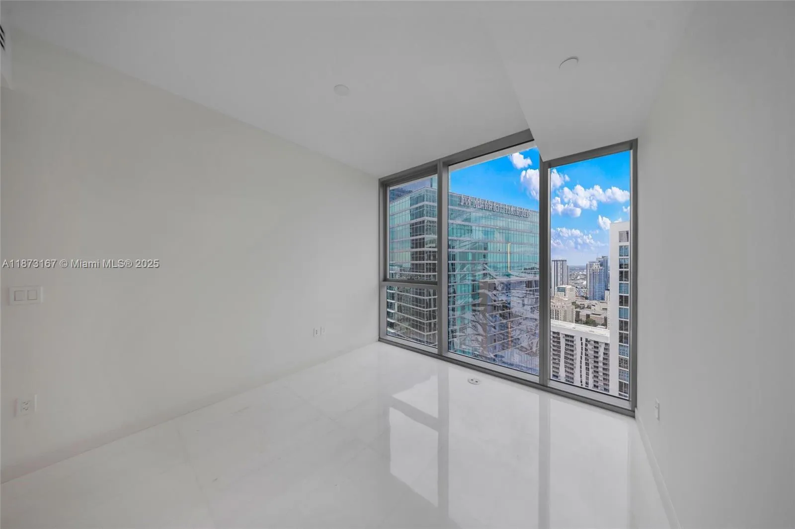 300 Biscayne Boulevard Way 4108w, Miami, Florida 3, Miami, Florida 33131, 1 Bedroom Bedrooms, ,1 BathroomBathrooms,Residential Lease,For Rent,300 Biscayne Boulevard Way 4108w, Miami, Florida 3,A11873167