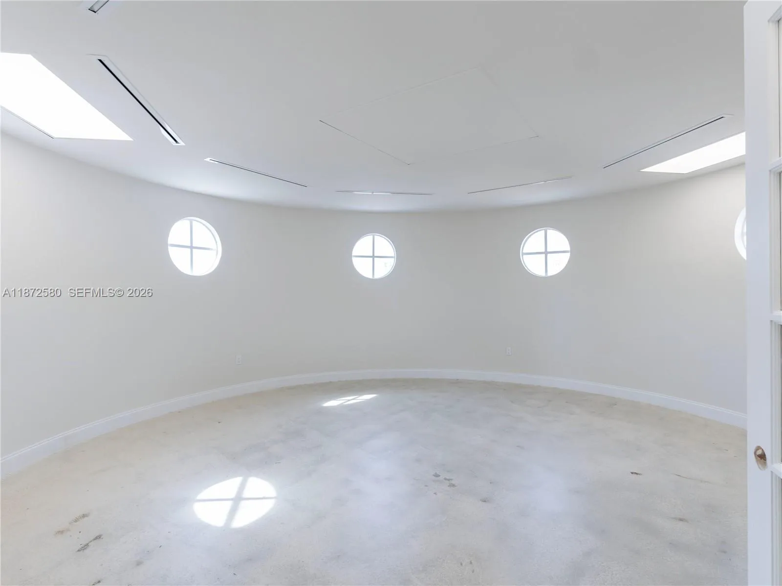 2701 Ponce De Leon Blvd, Coral Gables, Florida 331, Coral Gables, Florida 33134, ,Commercial Lease,For Rent,2701 Ponce De Leon Blvd, Coral Gables, Florida 331,A11872580