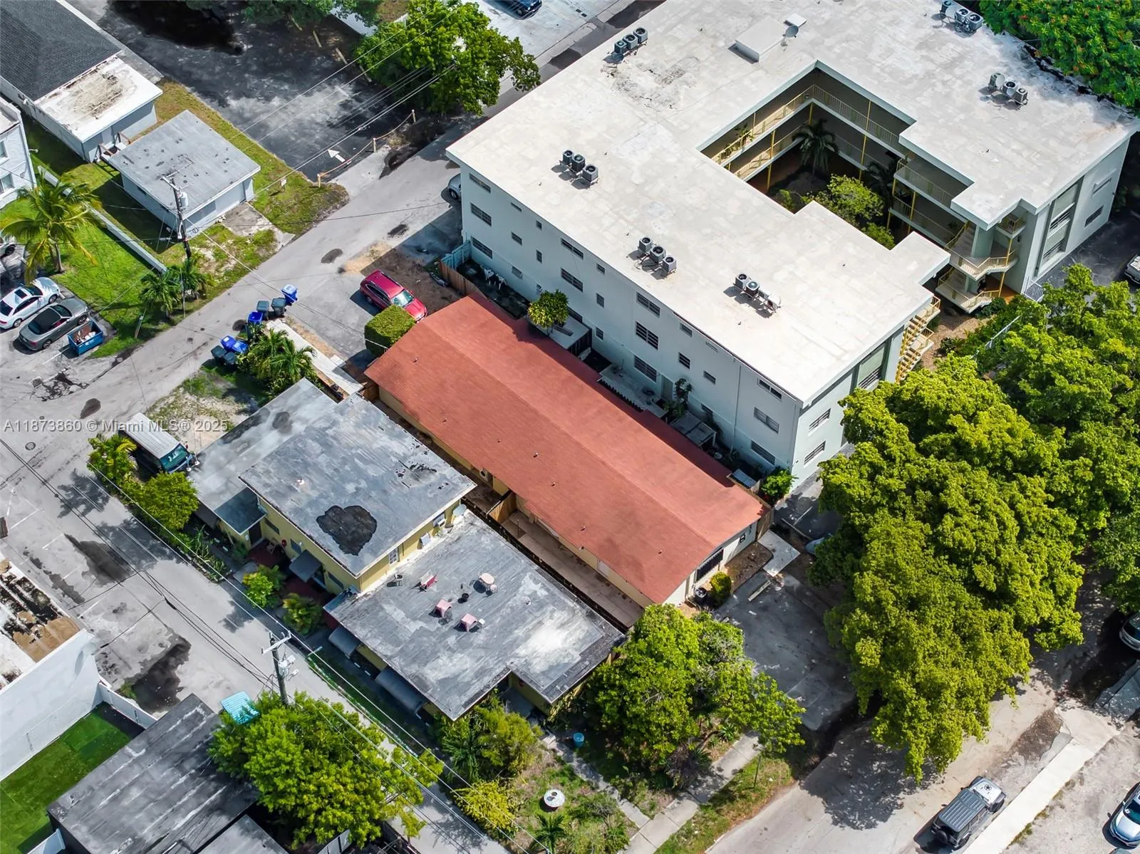 2033 Dewey St, Hollywood, Florida 33020, Hollywood, Florida 33020, ,Residential Income,For Sale,2033 Dewey St, Hollywood, Florida 33020,A11873860