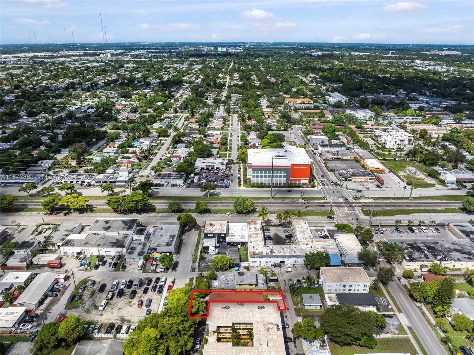 2033 Dewey St, Hollywood, Florida 33020, Hollywood, Florida 33020, ,Residential Income,For Sale,2033 Dewey St, Hollywood, Florida 33020,A11873860