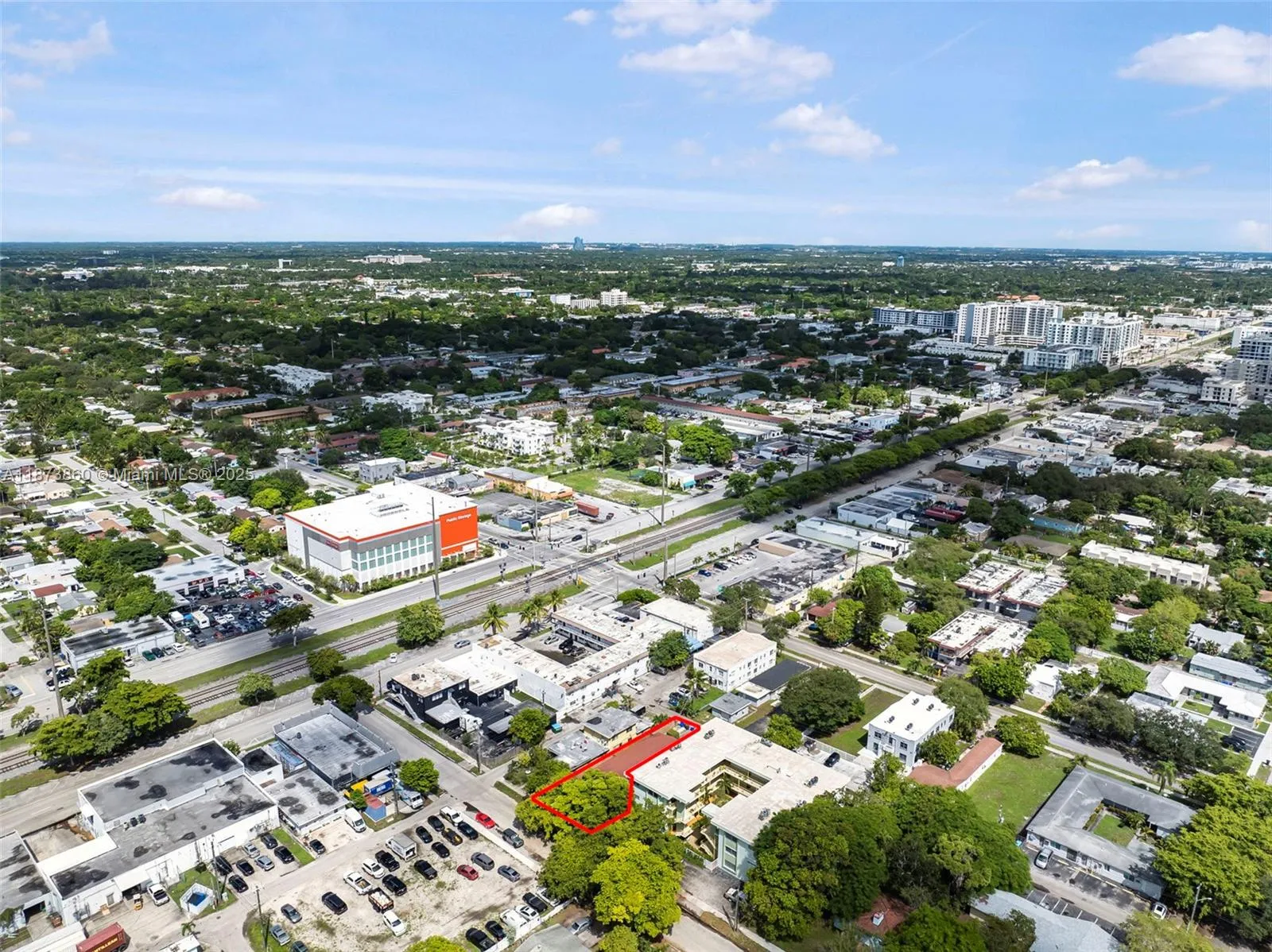 2033 Dewey St, Hollywood, Florida 33020, Hollywood, Florida 33020, ,Residential Income,For Sale,2033 Dewey St, Hollywood, Florida 33020,A11873860