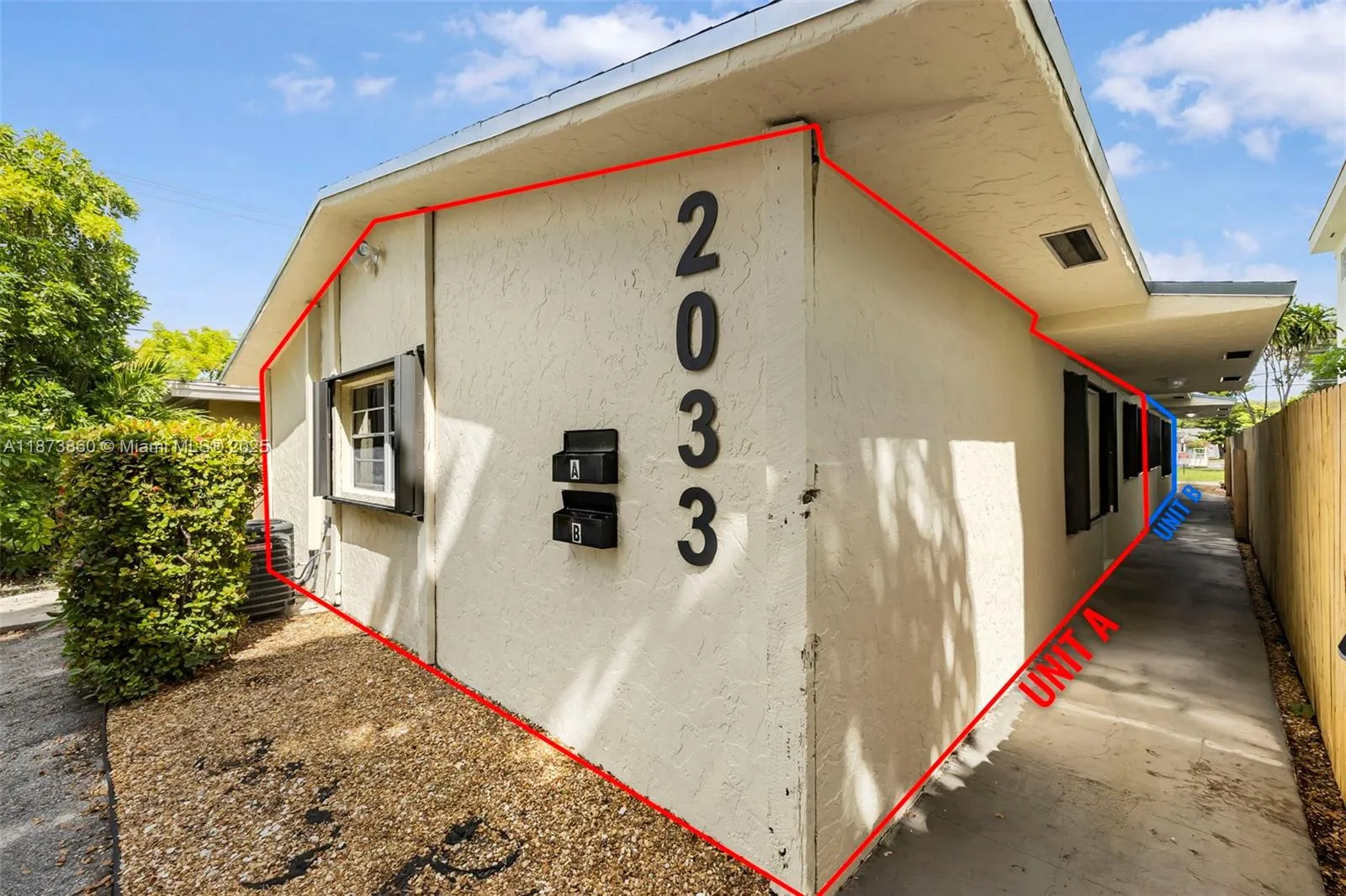 2033 Dewey St, Hollywood, Florida 33020, Hollywood, Florida 33020, ,Residential Income,For Sale,2033 Dewey St, Hollywood, Florida 33020,A11873860