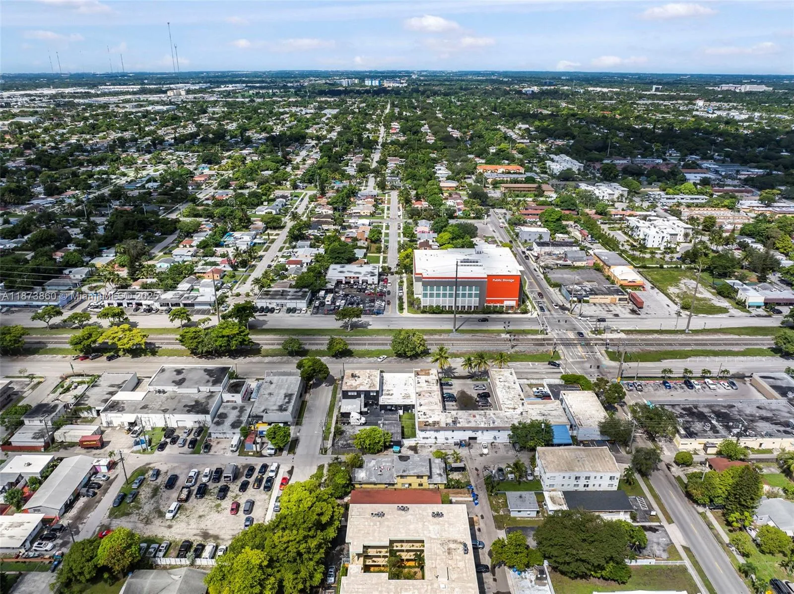 2033 Dewey St, Hollywood, Florida 33020, Hollywood, Florida 33020, ,Residential Income,For Sale,2033 Dewey St, Hollywood, Florida 33020,A11873860