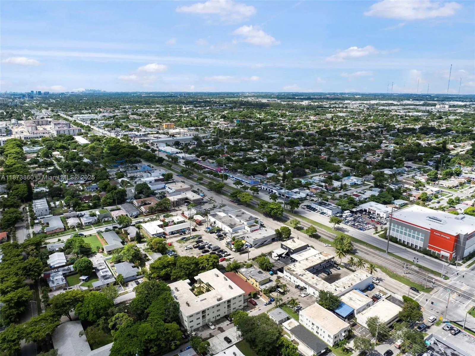 2033 Dewey St, Hollywood, Florida 33020, Hollywood, Florida 33020, ,Residential Income,For Sale,2033 Dewey St, Hollywood, Florida 33020,A11873860