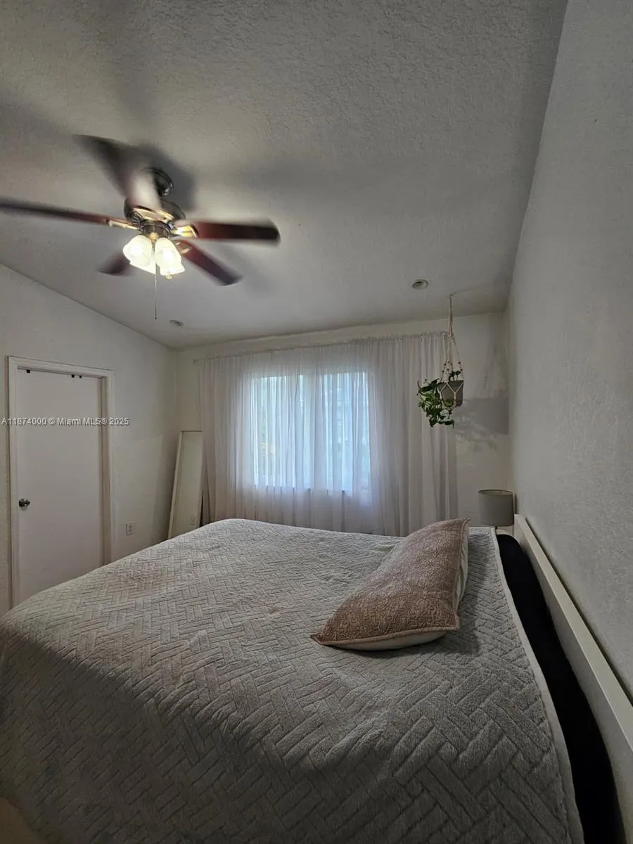 126 Hidden Ct Rd 27-d, Hollywood, Florida 33023, Hollywood, Florida 33023, 3 Bedrooms Bedrooms, ,2 BathroomsBathrooms,Residential,For Sale,126 Hidden Ct Rd 27-d, Hollywood, Florida 33023,A11874000