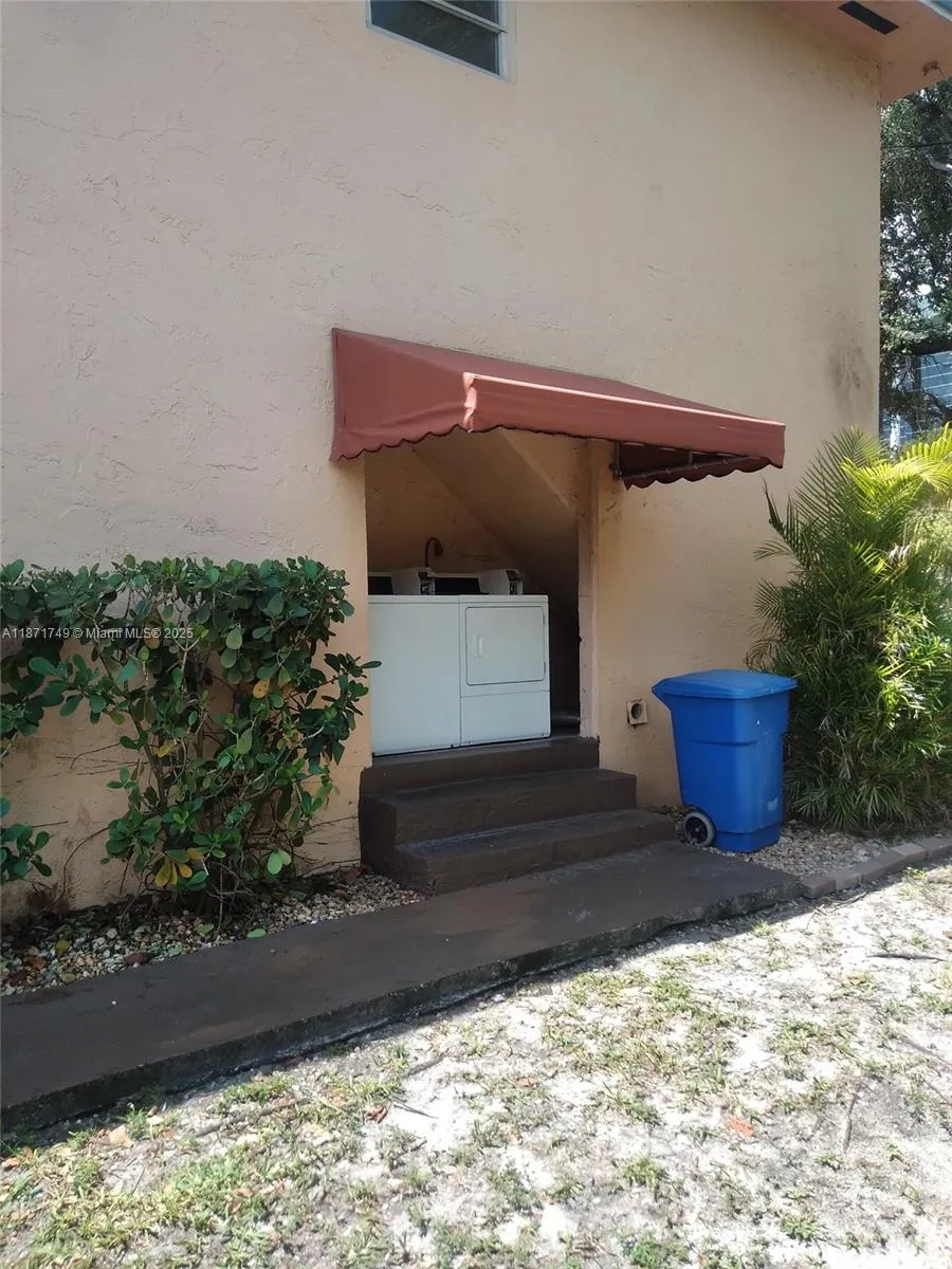 1353 Nw 5 St, Miami, Florida 33125, Miami, Florida 33125, ,Commercial Sale,For Sale,1353 Nw 5 St, Miami, Florida 33125,A11871749