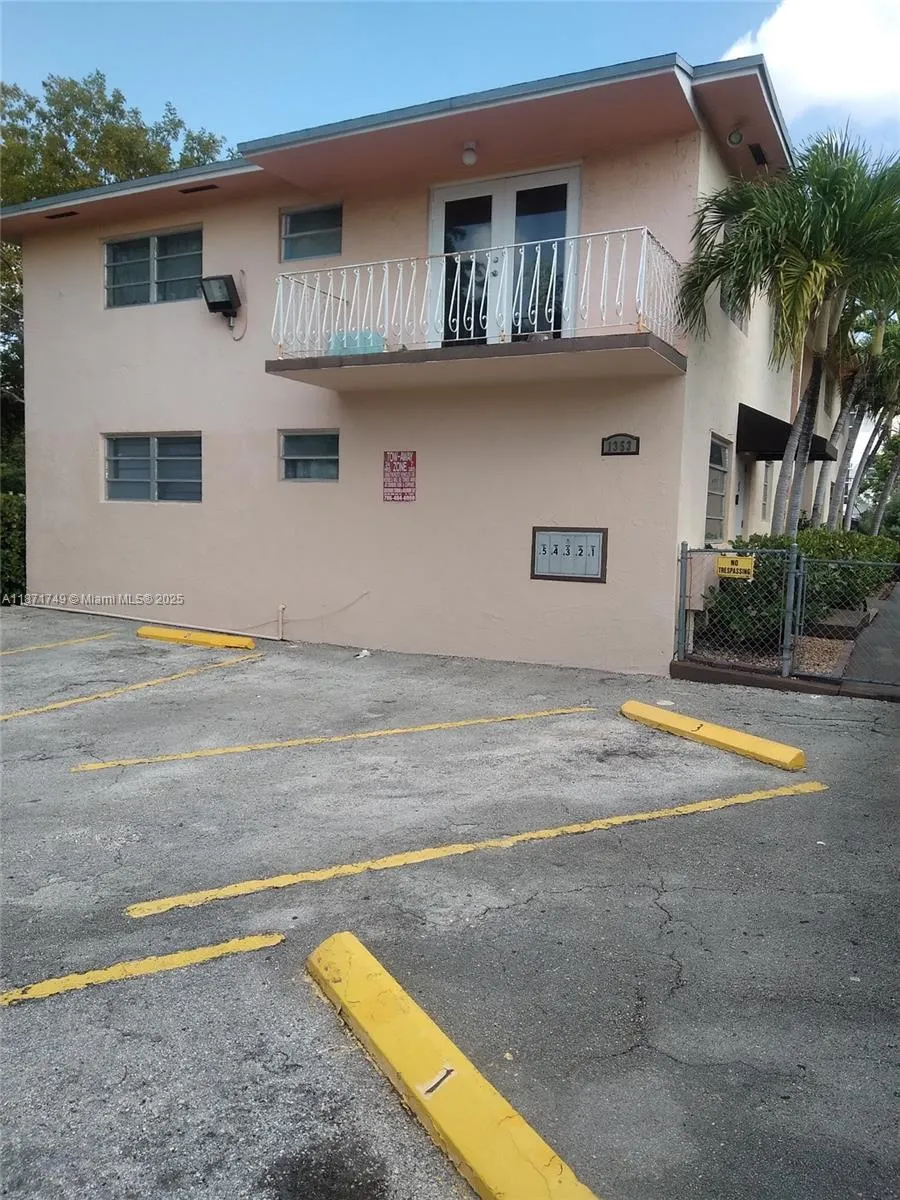 1353 Nw 5 St, Miami, Florida 33125, Miami, Florida 33125, ,Commercial Sale,For Sale,1353 Nw 5 St, Miami, Florida 33125,A11871749
