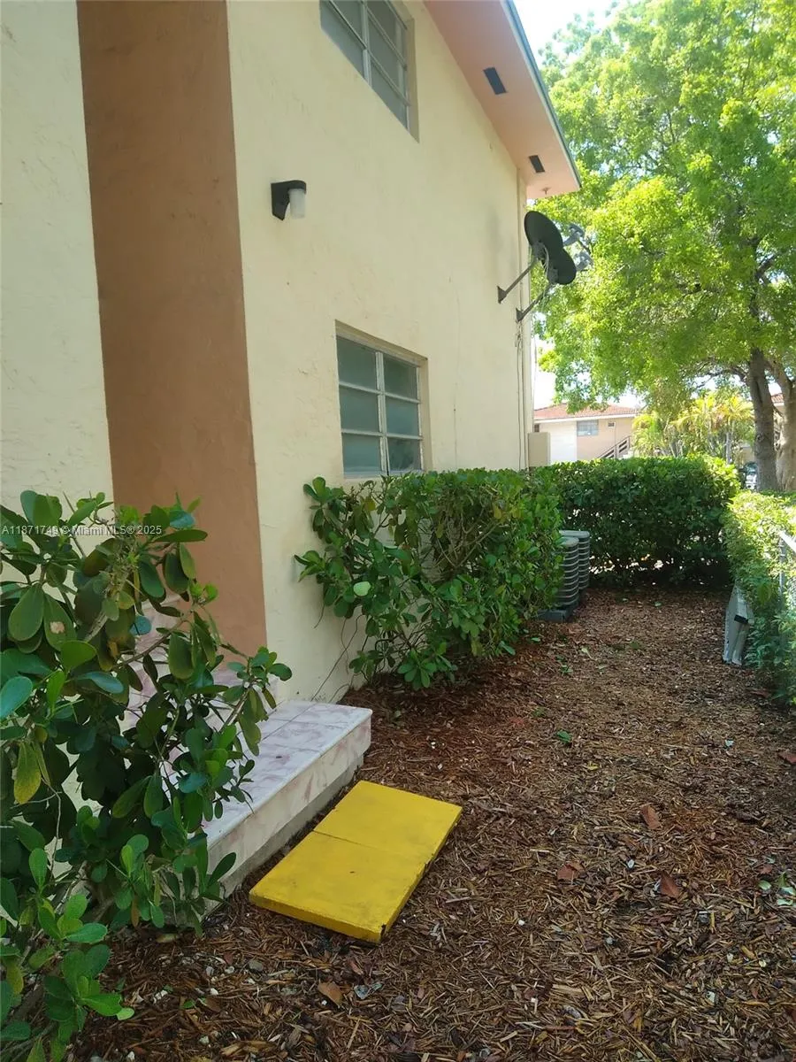 1353 Nw 5 St, Miami, Florida 33125, Miami, Florida 33125, ,Commercial Sale,For Sale,1353 Nw 5 St, Miami, Florida 33125,A11871749