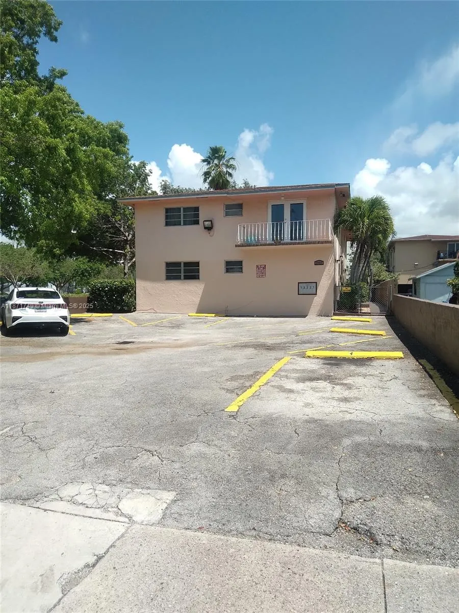 1353 Nw 5 St, Miami, Florida 33125, Miami, Florida 33125, ,Commercial Sale,For Sale,1353 Nw 5 St, Miami, Florida 33125,A11871749