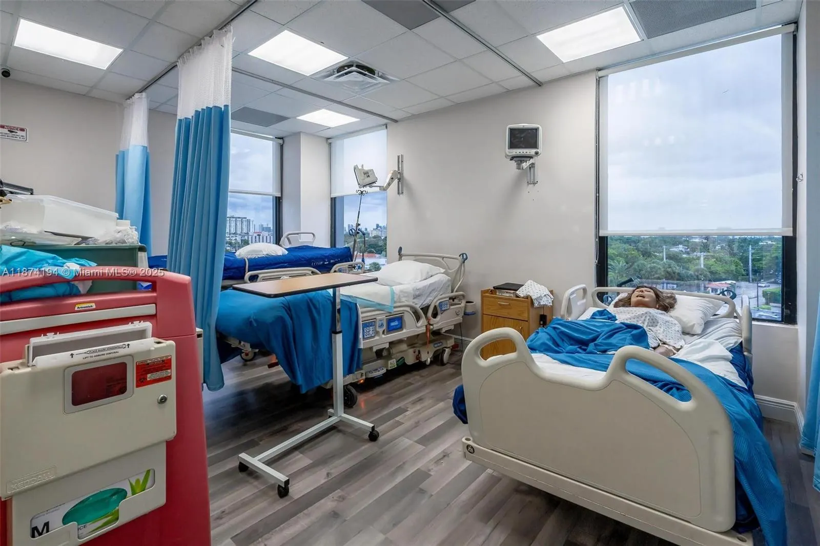 12550 Biscayne Blvd 500, North Miami, Florida 3318, North Miami, Florida 33181, ,Commercial Sale,For Sale,12550 Biscayne Blvd 500, North Miami, Florida 3318,A11874194