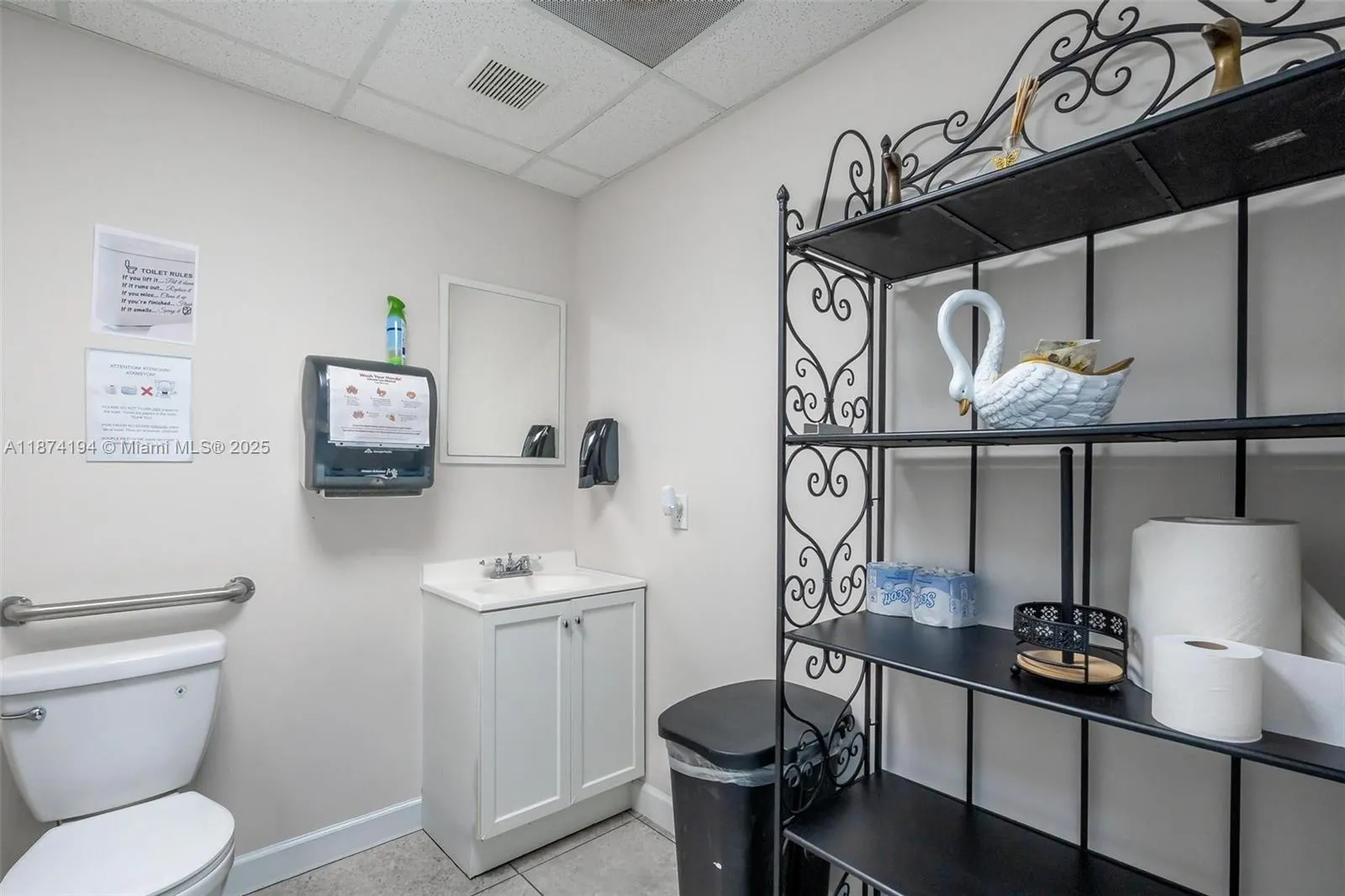 12550 Biscayne Blvd 500, North Miami, Florida 3318, North Miami, Florida 33181, ,Commercial Sale,For Sale,12550 Biscayne Blvd 500, North Miami, Florida 3318,A11874194