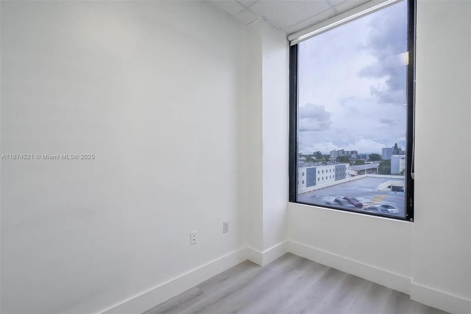 12550 Biscayne Blvd 505, North Miami, Florida 3318, North Miami, Florida 33181, ,Commercial Sale,For Sale,12550 Biscayne Blvd 505, North Miami, Florida 3318,A11874221
