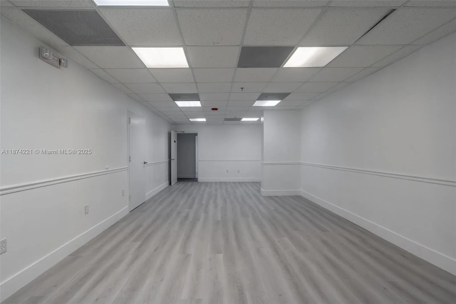 12550 Biscayne Blvd 505, North Miami, Florida 3318, North Miami, Florida 33181, ,Commercial Sale,For Sale,12550 Biscayne Blvd 505, North Miami, Florida 3318,A11874221