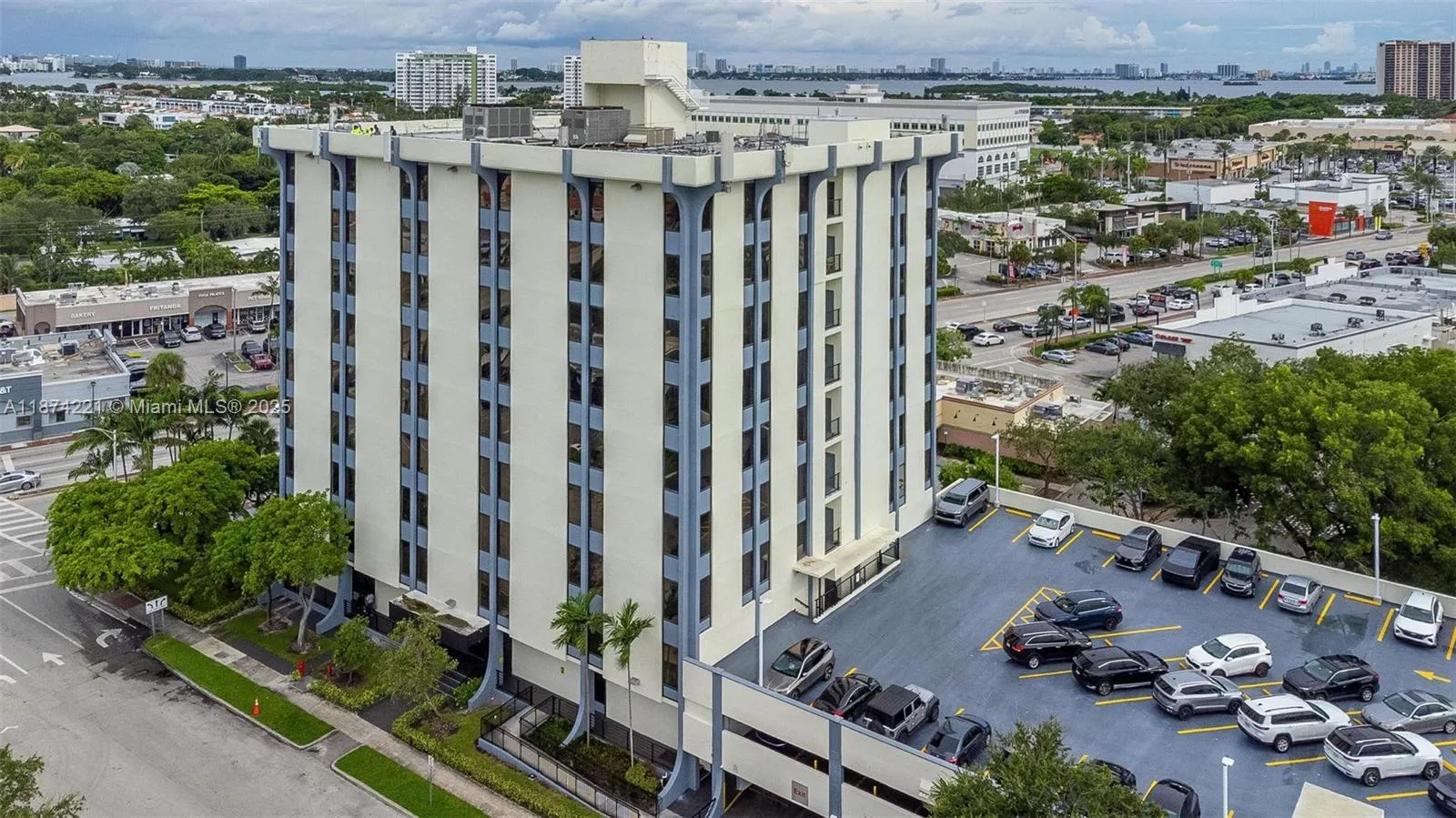 12550 Biscayne Blvd 505, North Miami, Florida 3318, North Miami, Florida 33181, ,Commercial Sale,For Sale,12550 Biscayne Blvd 505, North Miami, Florida 3318,A11874221